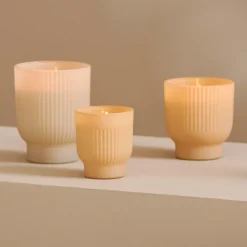 MONA Vela Perfumada Creme